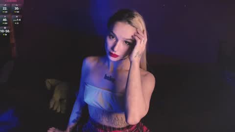 Mila online show from December 5, 5:48 am