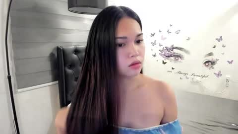 Cecily online show from December 15, 6:13 pm