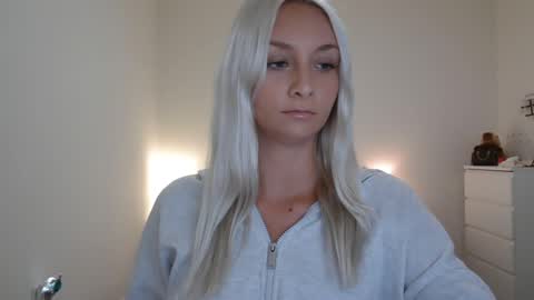 Aspen Aries online show from October 29, 2:27 am