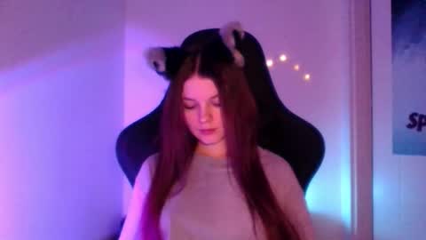 astradream_ online show from January 9, 9:41 pm