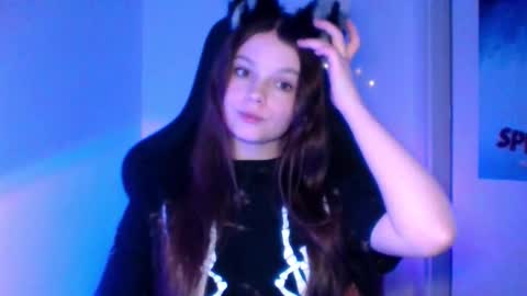 astradream_ online show from February 10, 2:03 am