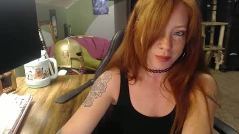 Snapshot of astraeasiren chatting on October 23, 3:45 am AstraeaSiren online show from October 23, 3:45 am