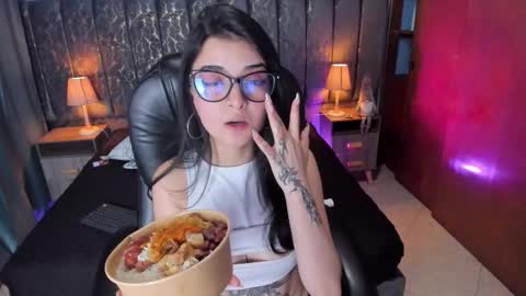 atenea velle online show from January 31, 7:11 pm