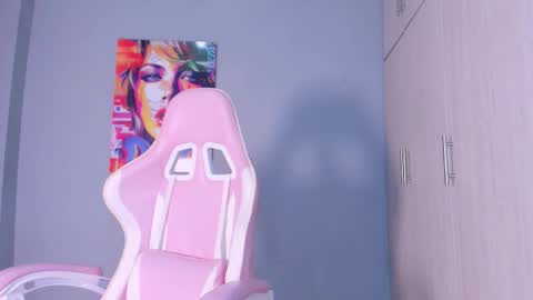 athenea__fox online show from November 26, 11:55 am