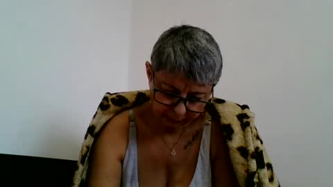 atikaarea online show from December 9, 11:26 am