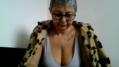 atikaarea online show from February 15, 8:11 am