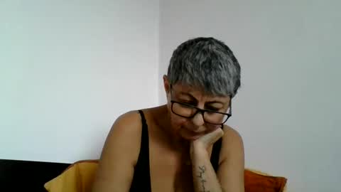 atikaarea online show from December 20, 1:33 pm