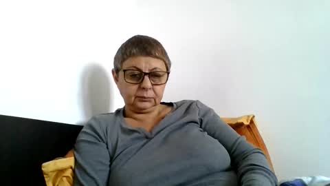 atikaarea online show from October 18, 11:46 am