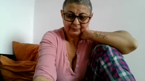 atikaarea online show from January 13, 11:41 am