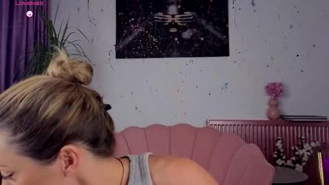 Sonia online show from September 18, 6:06 pm