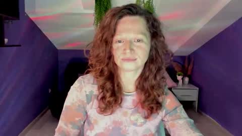 auroraborealis__ online show from September 26, 6:44 am