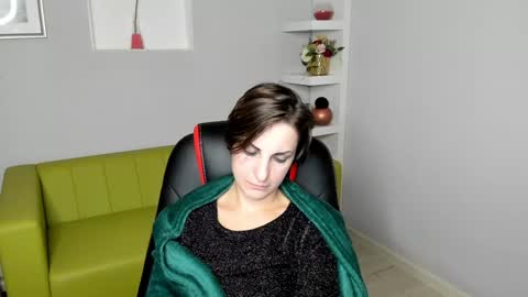 Aurora online show from December 12, 4:37 am