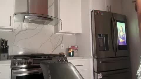 Auntumnfalls online show from February 1, 1:23 am