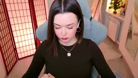 Ava online show from January 5, 6:00 pm