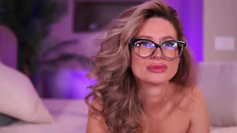 Ava online show from January 18, 4:42 am