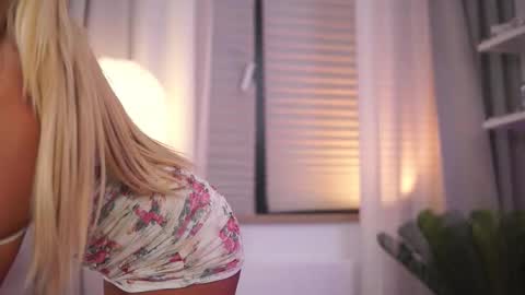 Carina online show from September 14, 9:12 pm