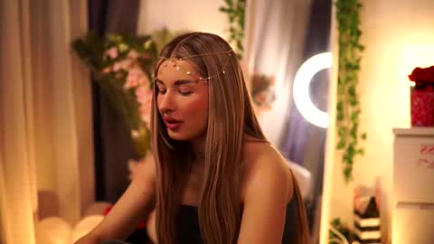 Carina online show from February 25, 10:20 pm