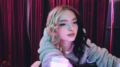 Avriel online show from March 11, 2:32 am