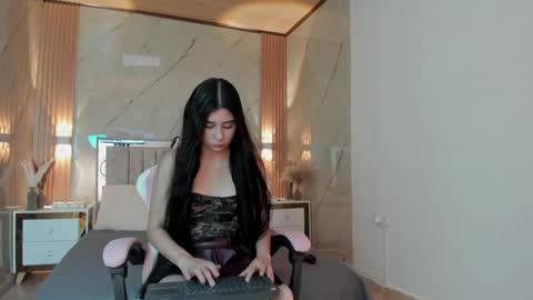 Avigail  online show from February 4, 7:06 pm