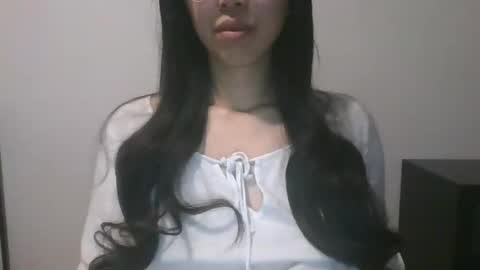 axue online show from December 18, 10:24 pm