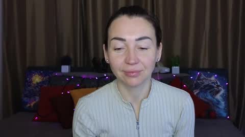 Jully online show from February 19, 6:33 am