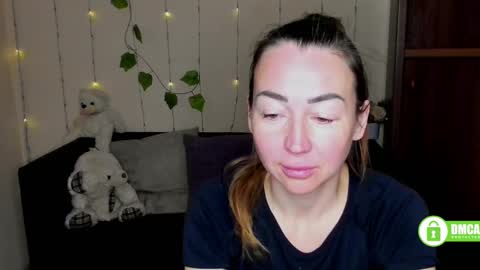 Jully online show from February 17, 7:36 am