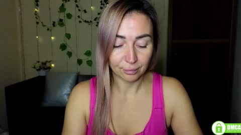 Jully online show from November 17, 6:30 pm