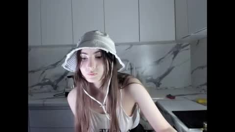 Ayesha online show from January 5, 10:24 pm