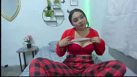 Aymy online show from December 3, 12:35 am