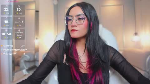 Azura online show from February 4, 8:01 pm