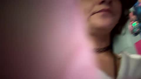 Snapshot of baby_buddha chatting on December 15, 1:22 pm baby buddha  online show from December 15, 1:22 pm
