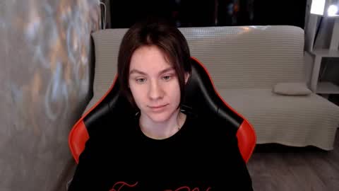 baby_kitte online show from December 1, 3:21 am