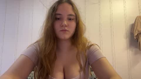 Snapshot of babyblissxx chatting on October 30, 11:17 pm Katerina online show from October 30, 11:17 pm