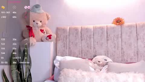 sophie online show from November 16, 7:36 pm