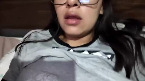 Snapshot of babyymango_ chatting on March 2, 11:06 pm  Gisselle  online show from March 2, 11:06 pm