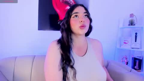 bagiolett  online show from September 26, 7:55 pm