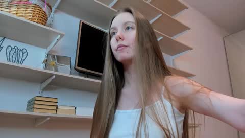 Kira online show from January 31, 10:30 pm