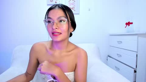 Snapshot of barbie_brunette3 chatting on March 9, 3:11 am  independet model online show from March 9, 3:11 am