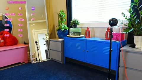 Snapshot of barbieblueyes chatting on December 2, 7:58 pm Barbie online show from December 2, 7:58 pm