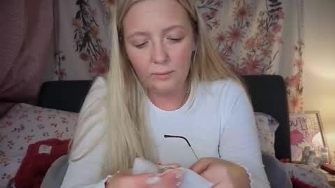 barbiegirl966 online show from January 14, 9:09 pm