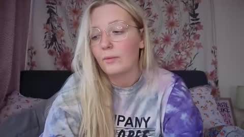 barbiegirl966 online show from October 13, 8:39 am