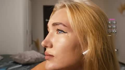 Chloe online show from September 29, 8:58 pm