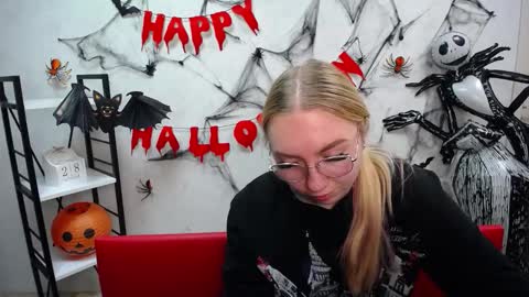 BeatriceFlyy online show from October 29, 2:09 pm