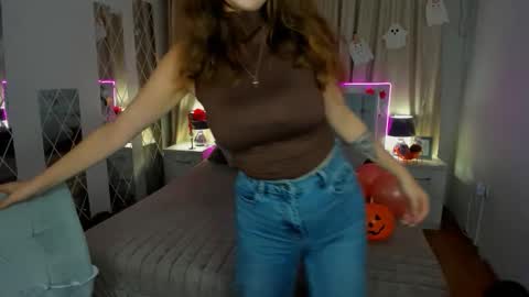 BeatriceWild online show from October 28, 11:38 am