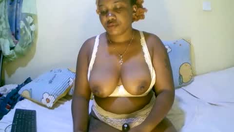 beautifulpeach2 online show from February 25, 2:03 am