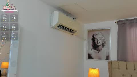 Ariana Reyes online show from December 17, 12:42 pm