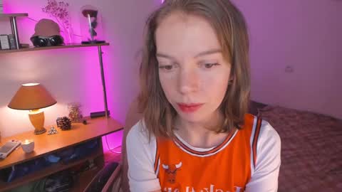 Eliise online show from December 7, 2:24 pm