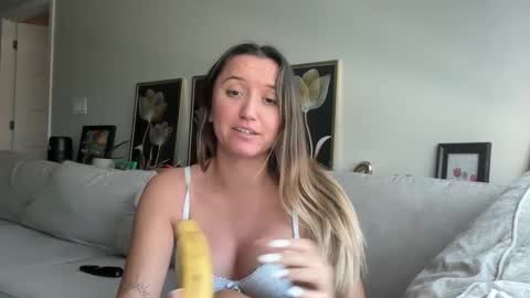 Becca Hart online show from January 7, 6:03 pm