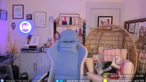 Snapshot of beckthetongue chatting on October 8, 9:41 pm Beck the tongue online show from October 8, 9:41 pm