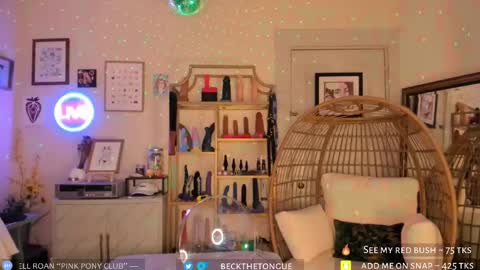 Snapshot of beckthetongue chatting on September 12, 10:28 pm Beck the tongue online show from September 12, 10:28 pm